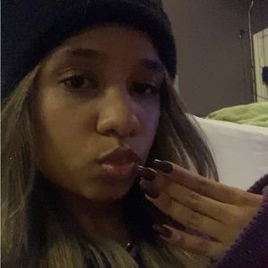 Meet your Posher, Celeste